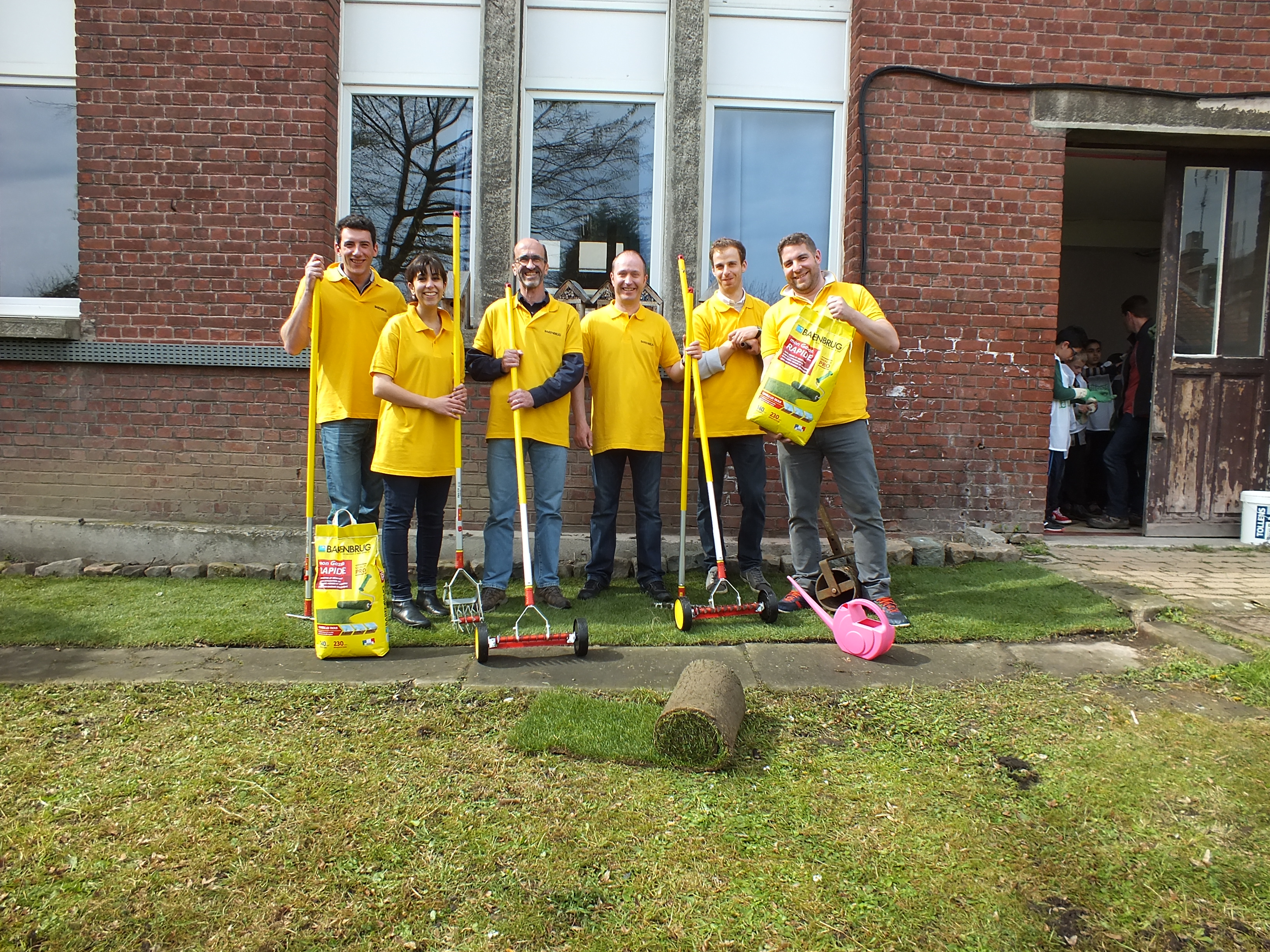 France: An instructive day for the children of a school in Ostricourt